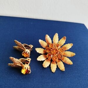Gold and Orange Floral Brooch Set